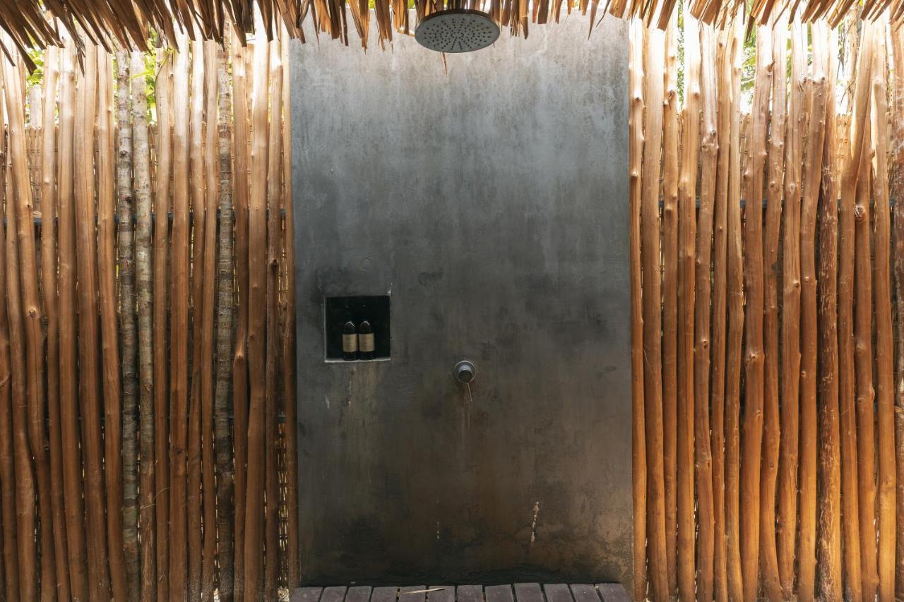 Hotel Tamu Koh Rong Pagoda Beach Exterior foto